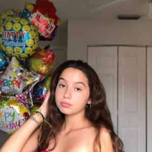 Meet your Posher, Isabella